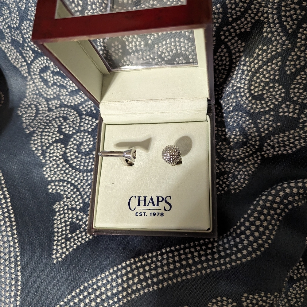 NWT Cufflinks. Golf Ball and Tee.